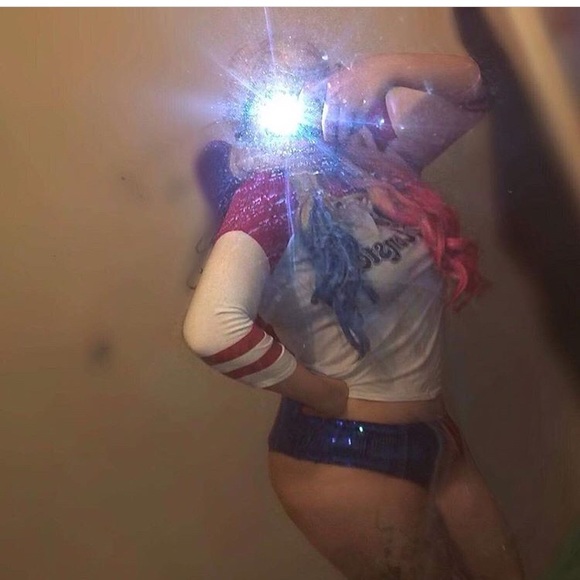 Suicide Squad Harley Quinn Cosplay - Picture 3 of 4